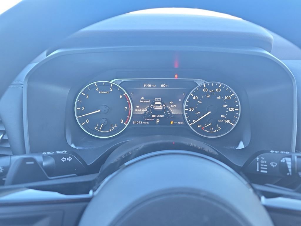 Used 2022 Nissan Rogue SV image 16