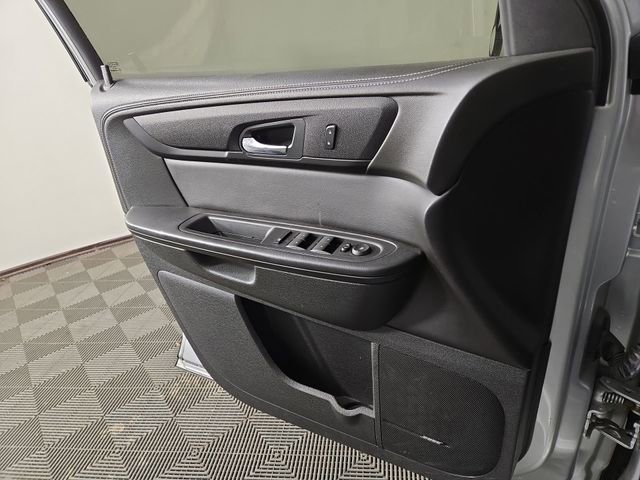 Used 2015 Chevrolet Traverse LT image 28