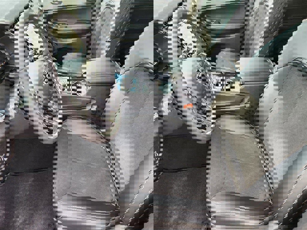 New 2025 Jeep Grand Cherokee Altitude image 9