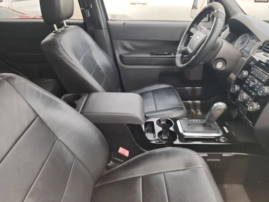 Used 2011 Ford Escape Limited w/ 302A Rapid Spec Order Code FWD image 5