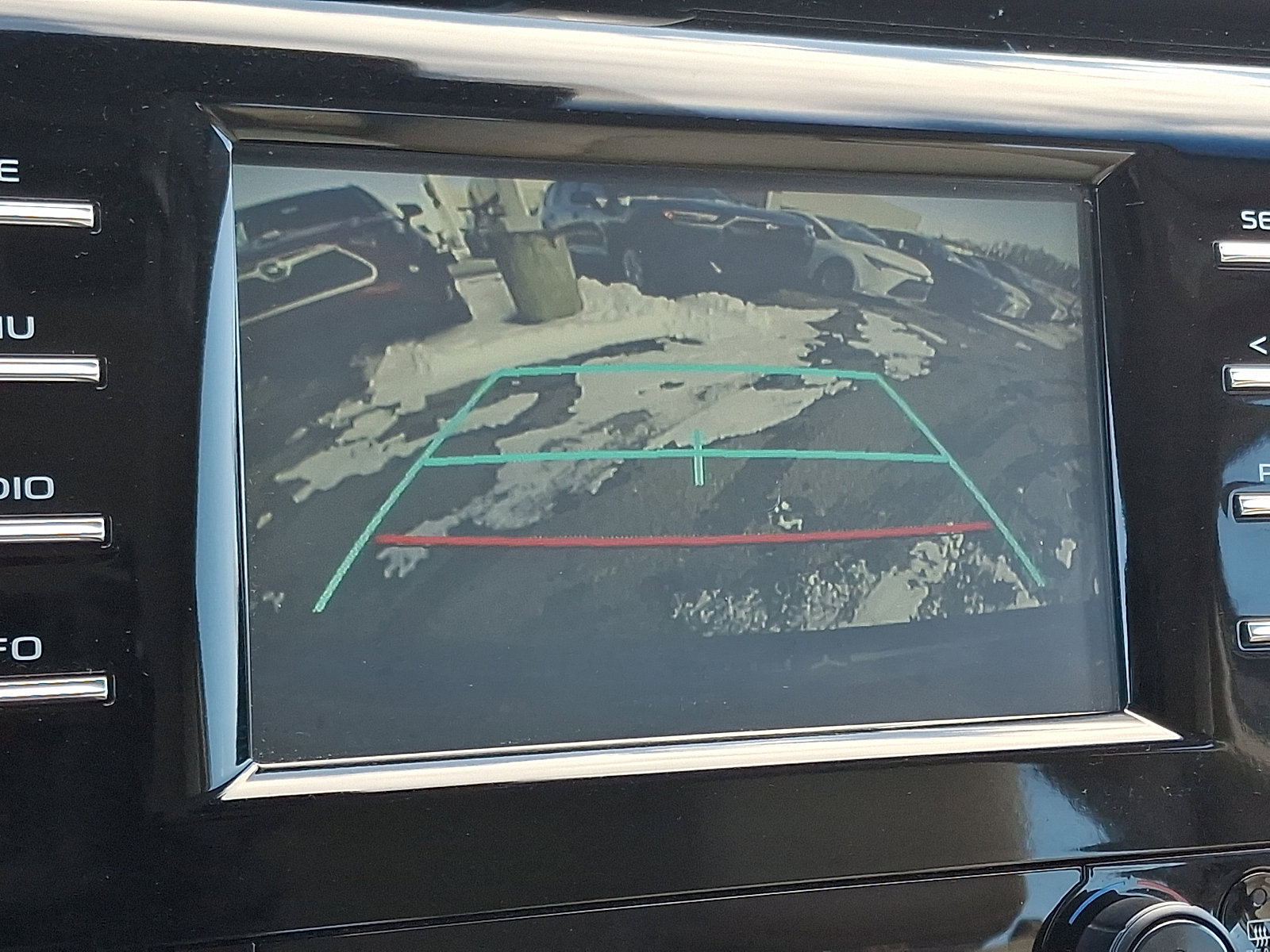 Used 2018 Toyota Camry LE image 16