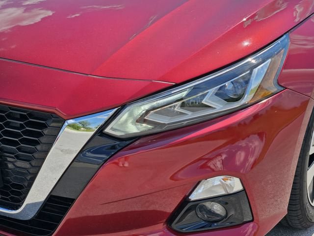 Used 2022 Nissan Altima 2.5 SL FWD image 9