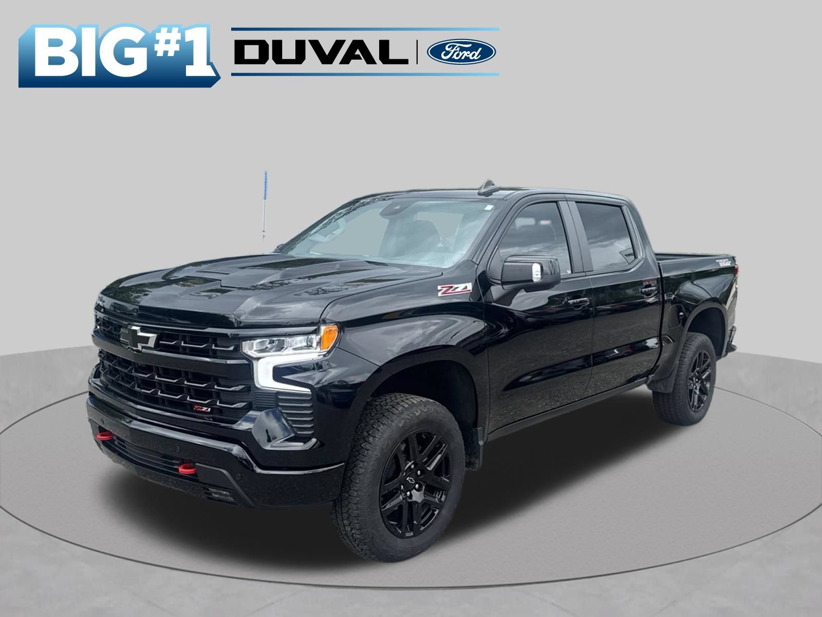 Used 2025 Chevrolet Silverado 1500 LT Trail Boss w/ LT Trail Boss Premium Package AWD/4WD image 3
