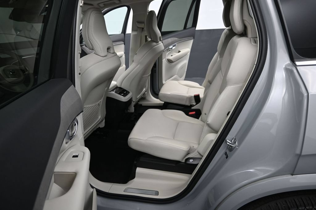 Used 2024 Volvo XC90 B6 Plus w/ Protection Package Premier AWD/4WD image 11