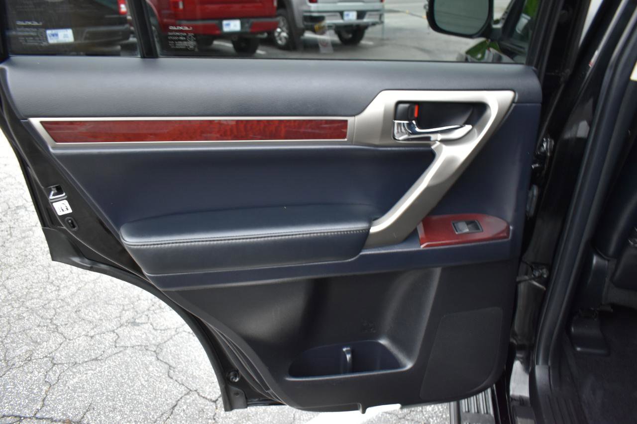 Used 2017 Lexus GX 460 Premium AWD/4WD image 38