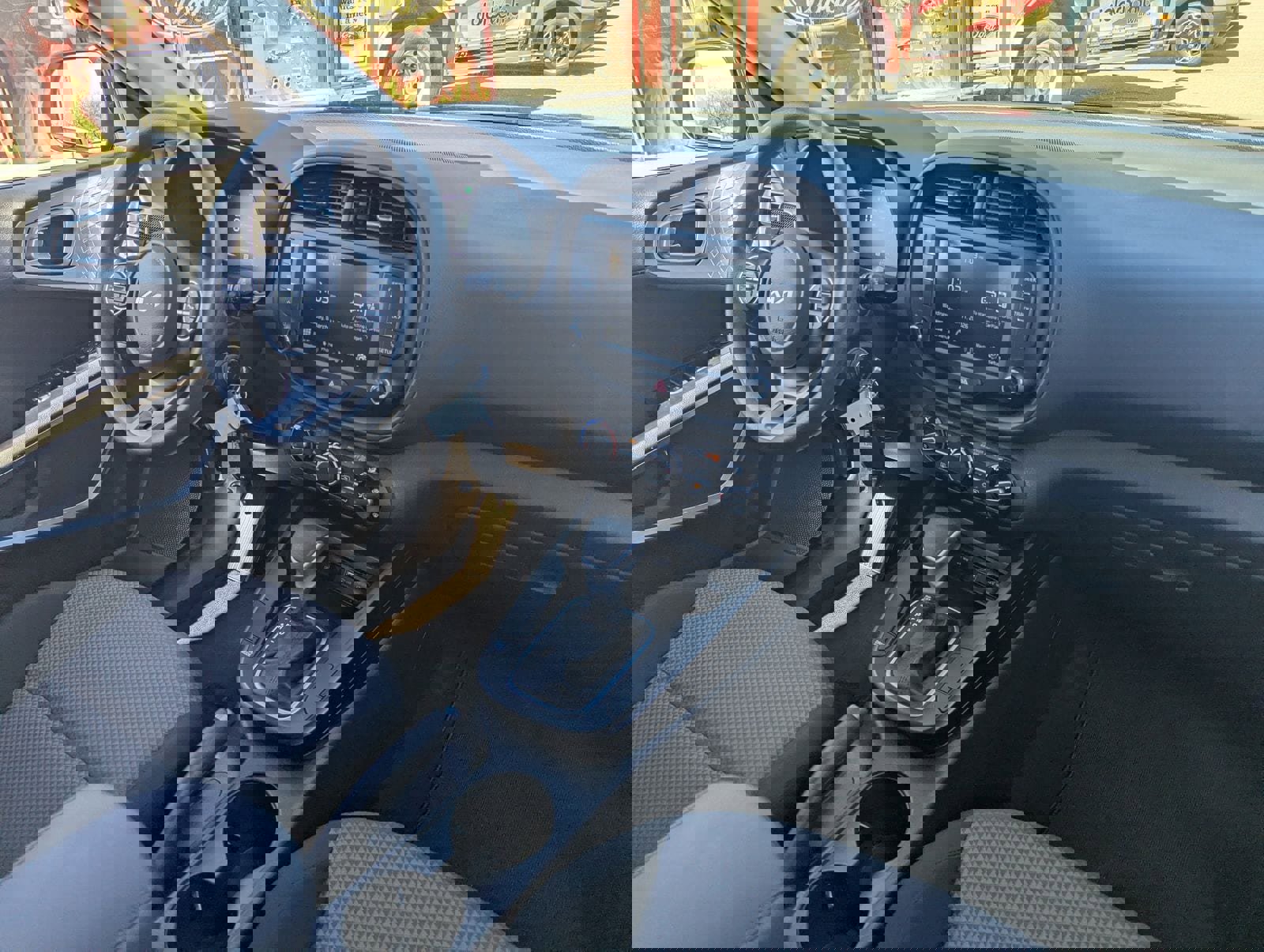 Used 2025 Kia Soul S image 12