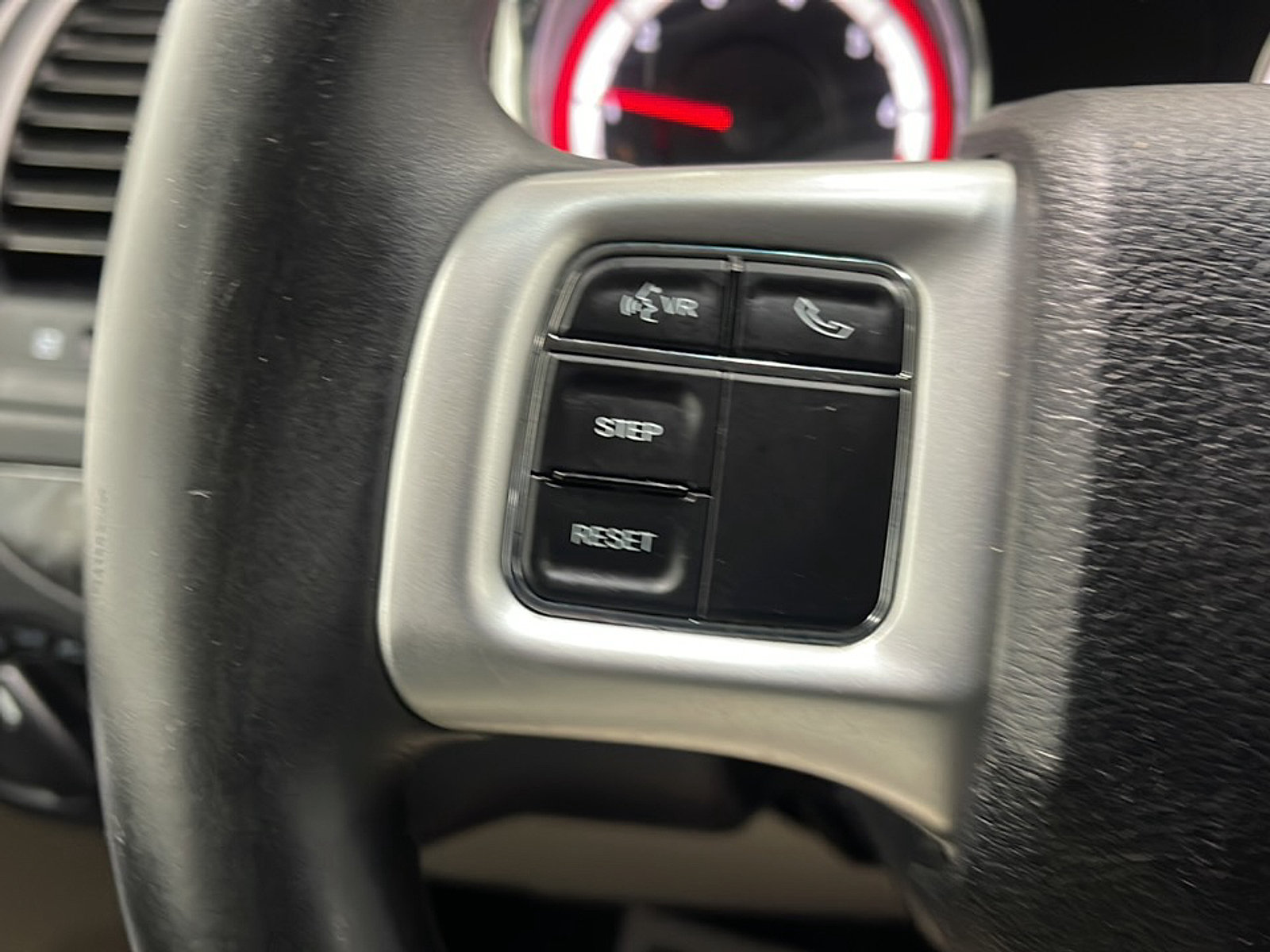 Used 2014 RAM C/V Tradesman w/ UConnect Hands-Free Group FWD image 5