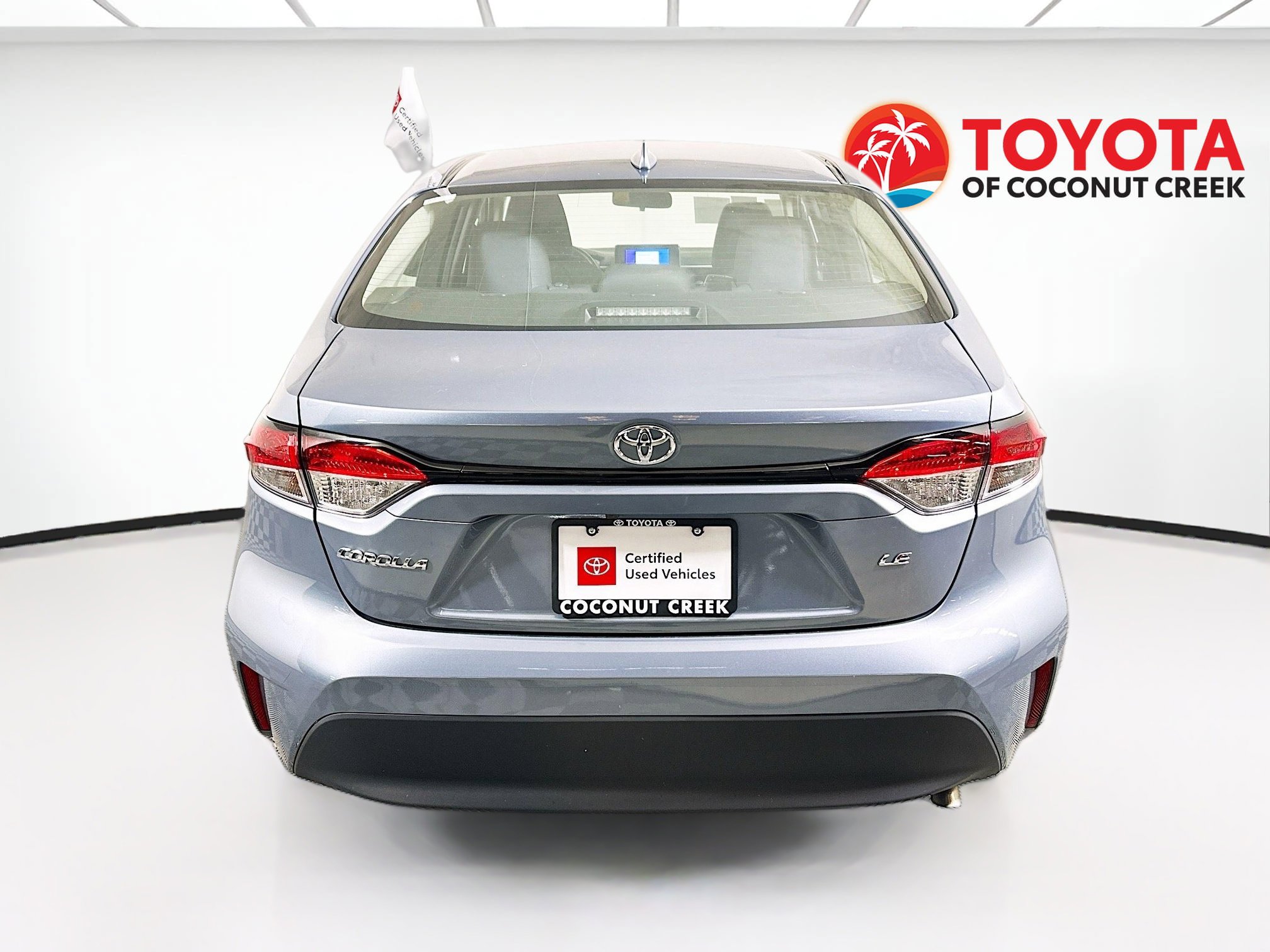Certified 2025 Toyota Corolla LE FWD image 4
