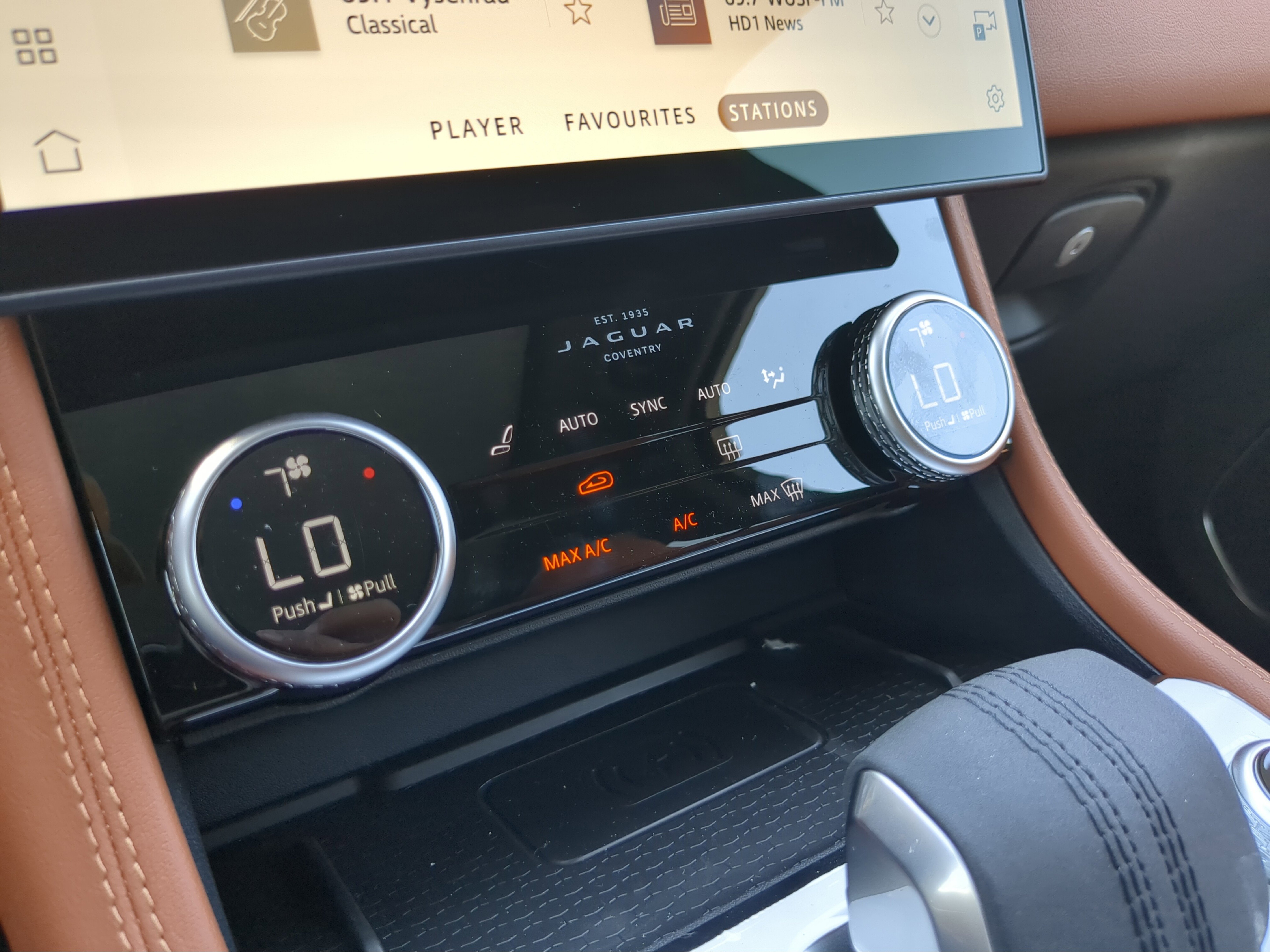 New 2026 Jaguar F-PACE R-Dynamic S image 26