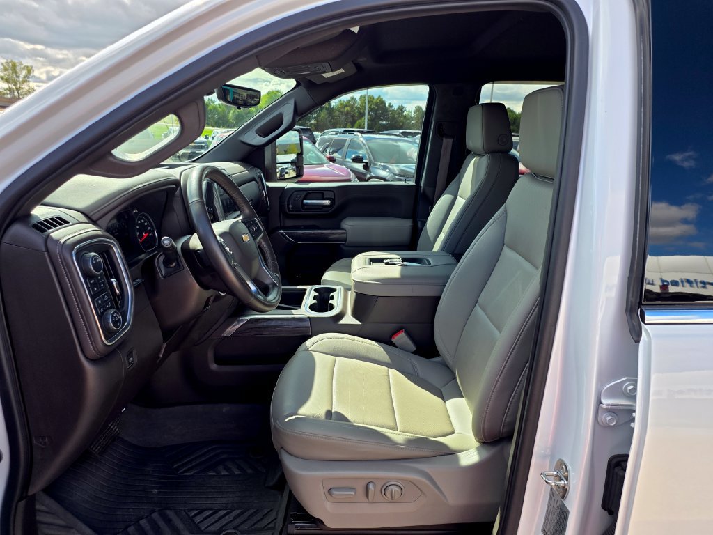 Certified 2021 Chevrolet Silverado 3500 LTZ w/ LTZ Premium Package AWD/4WD image 16