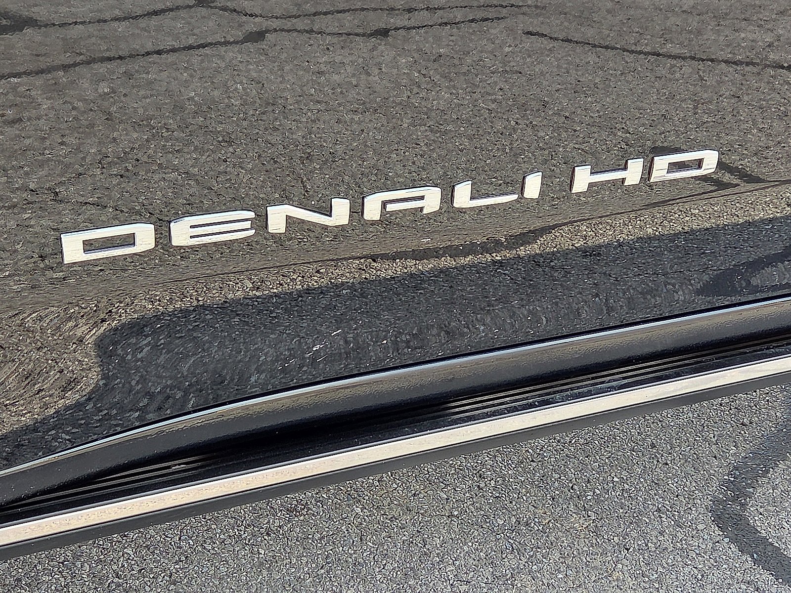 Used 2025 GMC Sierra 2500 Denali Ultimate w/ Max Trailering Package image 8