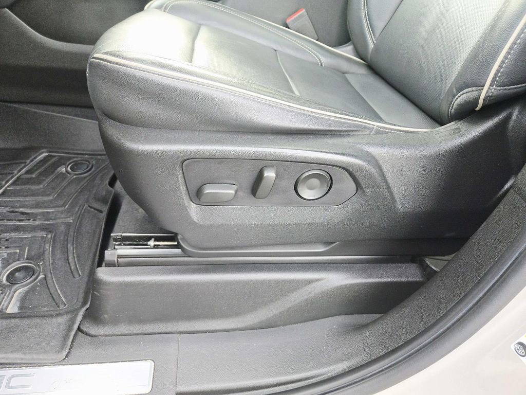 Used 2021 GMC Yukon SLT w/ SLT Luxury Plus Package image 42