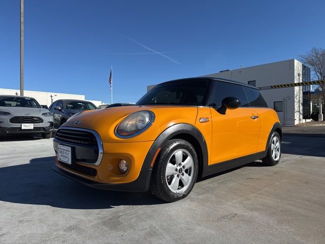 Used 2016 MINI Cooper 2-Door Hardtop image 2