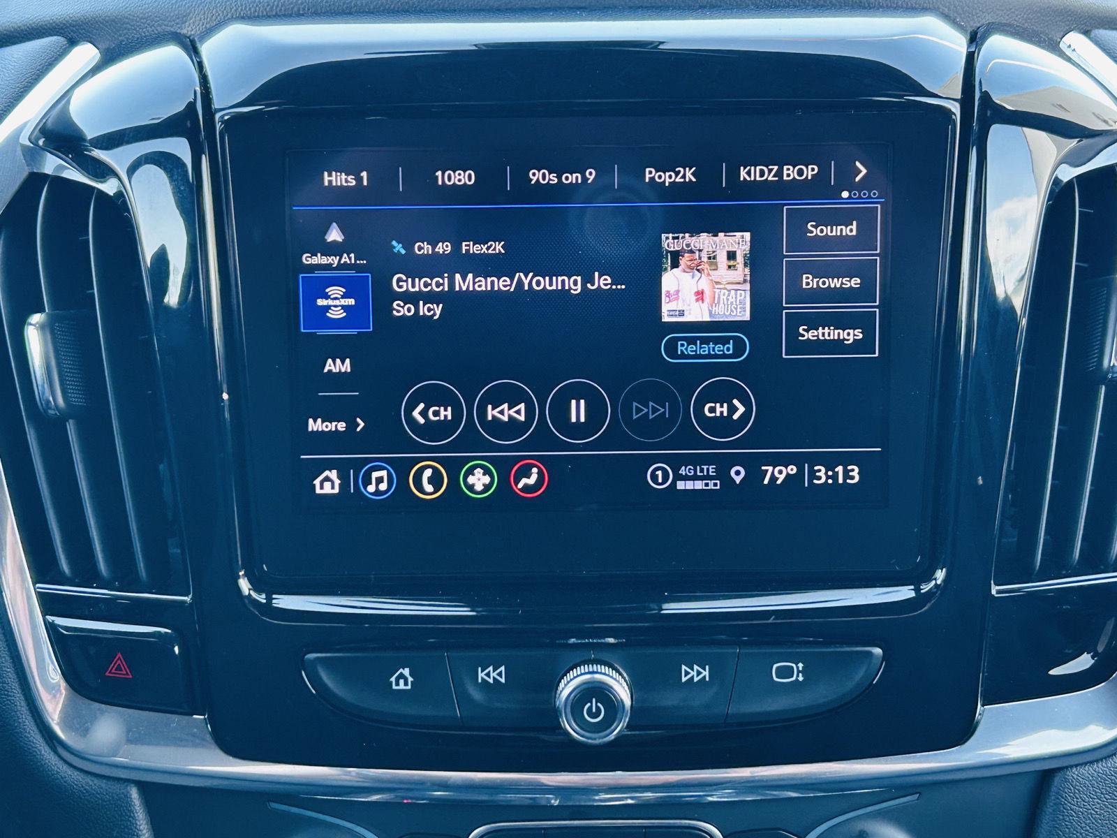 Used 2023 Chevrolet Traverse LT FWD image 21