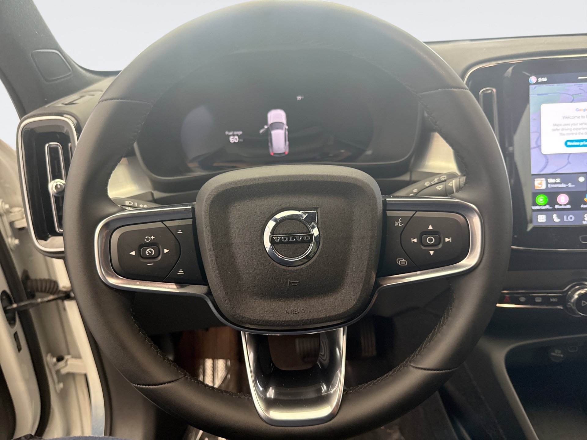 Used 2024 Volvo XC40 B5 Core AWD/4WD image 12