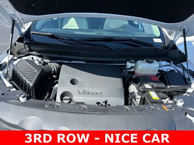 Used 2023 Buick Enclave Essence w/ Sport Touring Edition FWD image 11