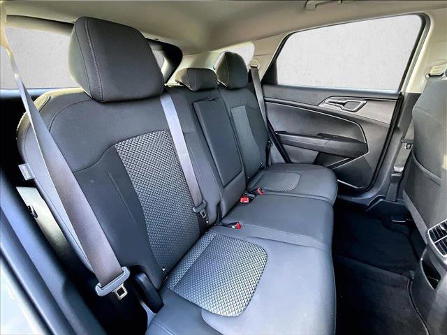 Used 2024 Kia Sportage LX FWD image 29