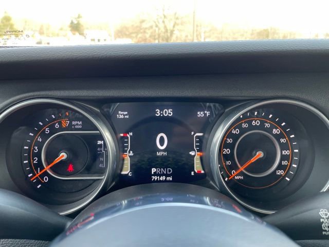 Used 2018 Jeep Wrangler Unlimited Sahara w/ Dual Top Group image 17