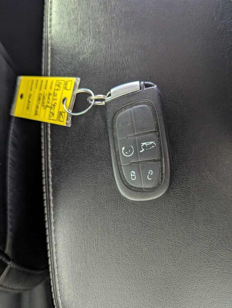 Used 2021 Jeep Cherokee Latitude Lux w/ Comfort/Convenience Group image 30