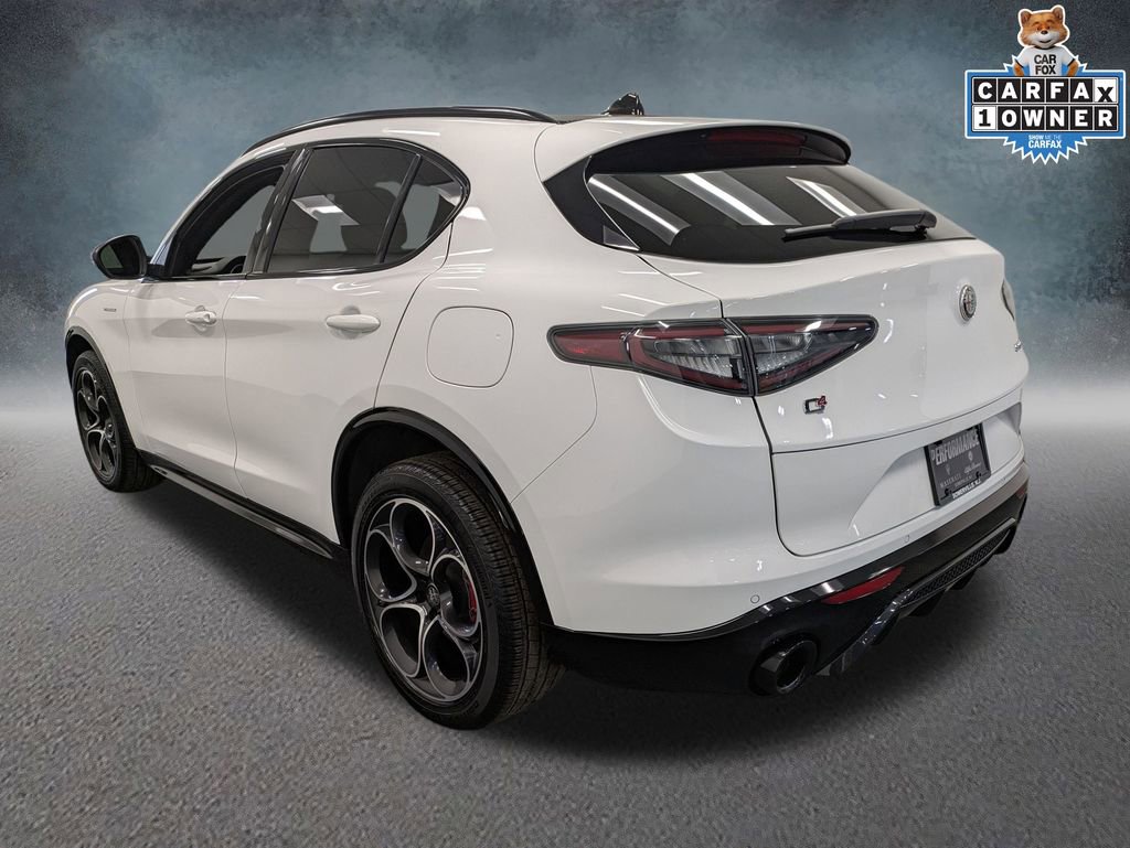 Used 2025 Alfa Romeo Stelvio Sprint w/ Veloce Package AWD/4WD image 6