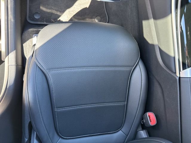 Used 2025 Mercedes-Benz GLC 300 4MATIC image 17