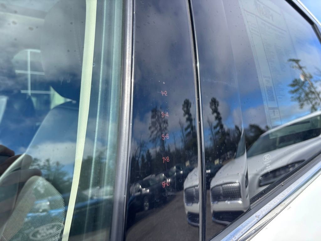 Used 2020 Ford Escape Titanium AWD/4WD image 12