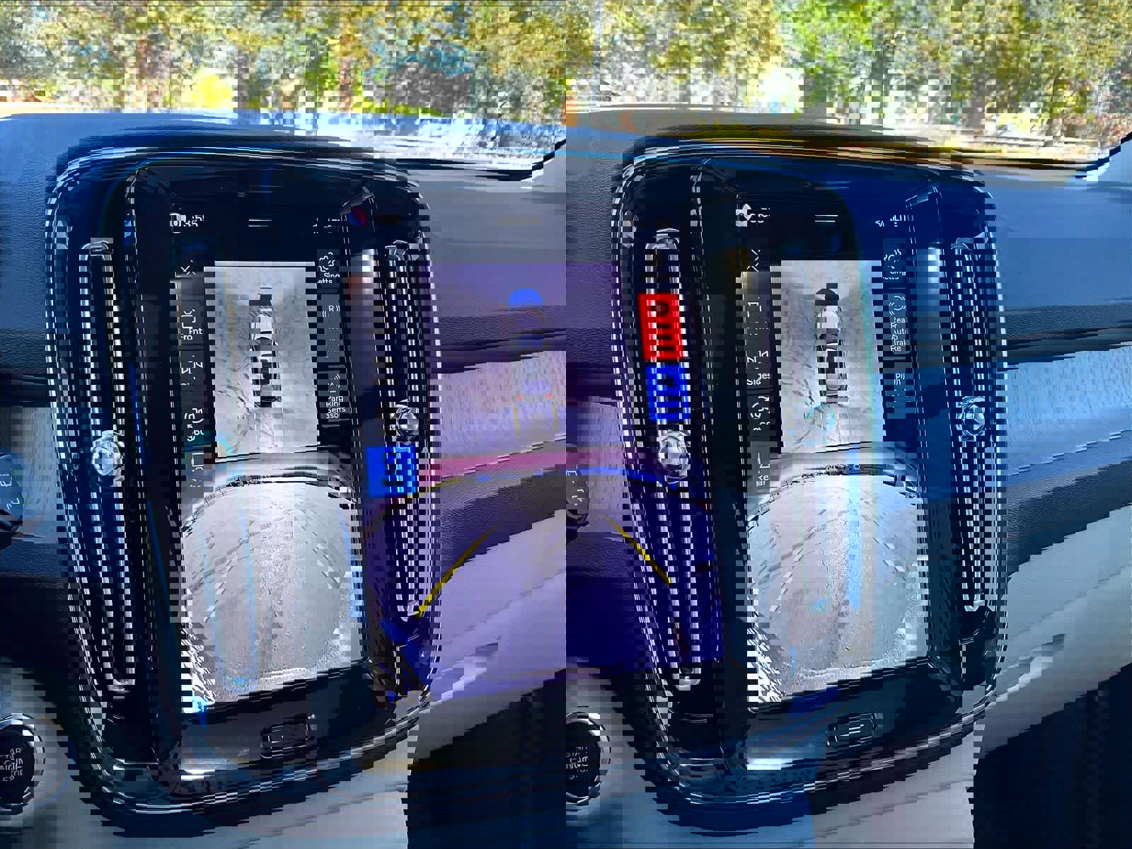 Used 2026 Volvo XC40 B5 Plus w/ Protection Package Premier image 24