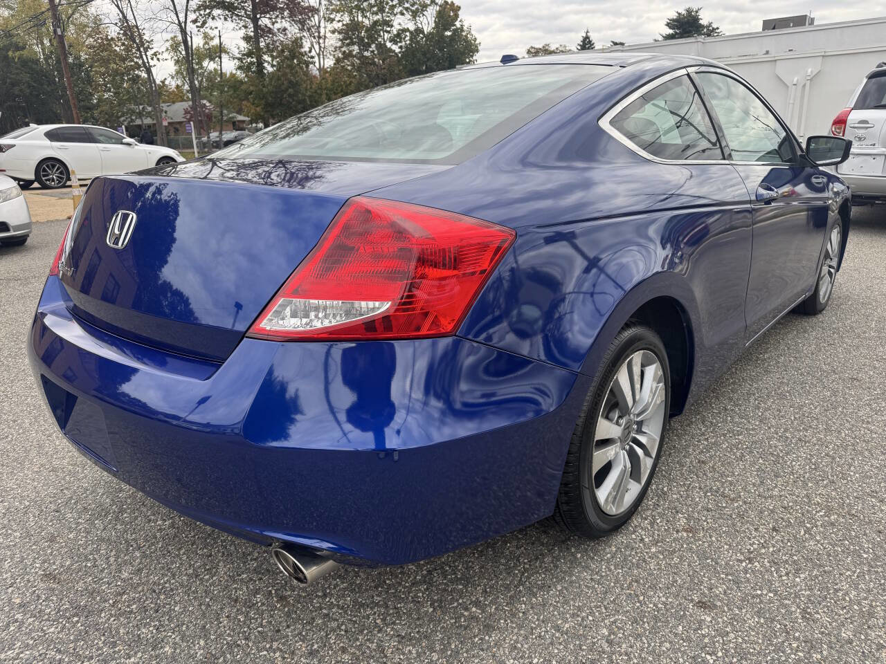 Used 2011 Honda Accord EX-L image 3