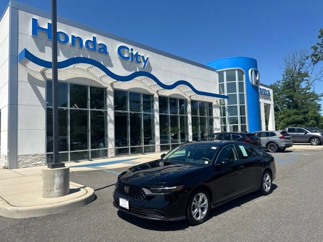 Certified 2023 Honda Accord LX image 2