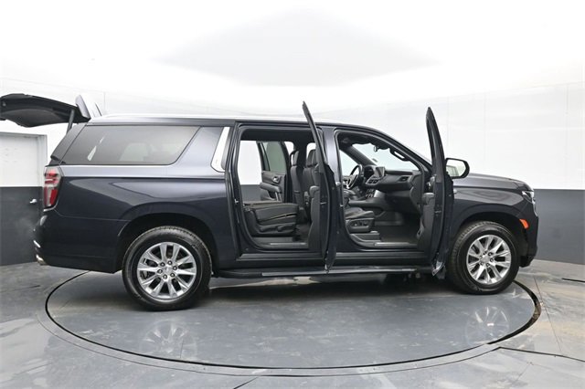 Used 2023 Chevrolet Suburban Premier image 54