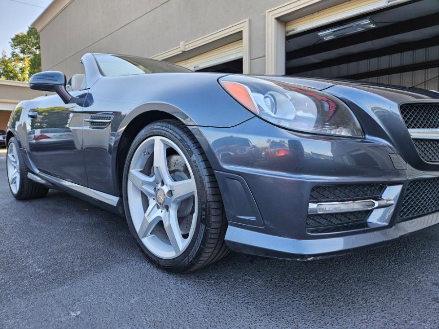 Used 2013 Mercedes-Benz SLK 250 image 12