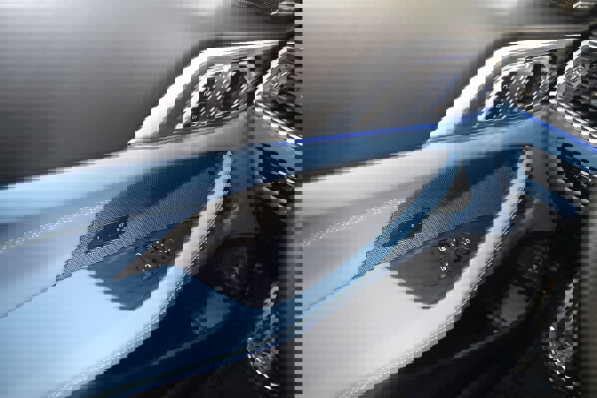 Used 2023 BMW M4 Competition image 45