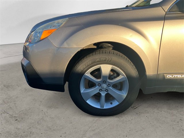 Used 2014 Subaru Outback 2.5i Premium image 14