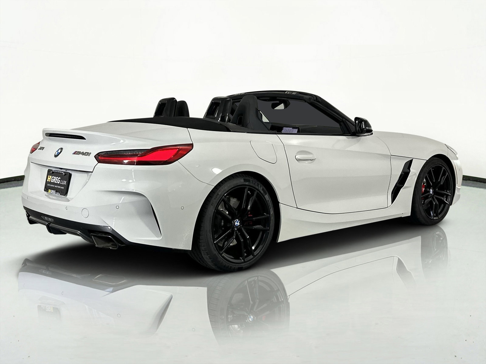 Used 2025 BMW Z4 M40i w/ Premium Package image 8