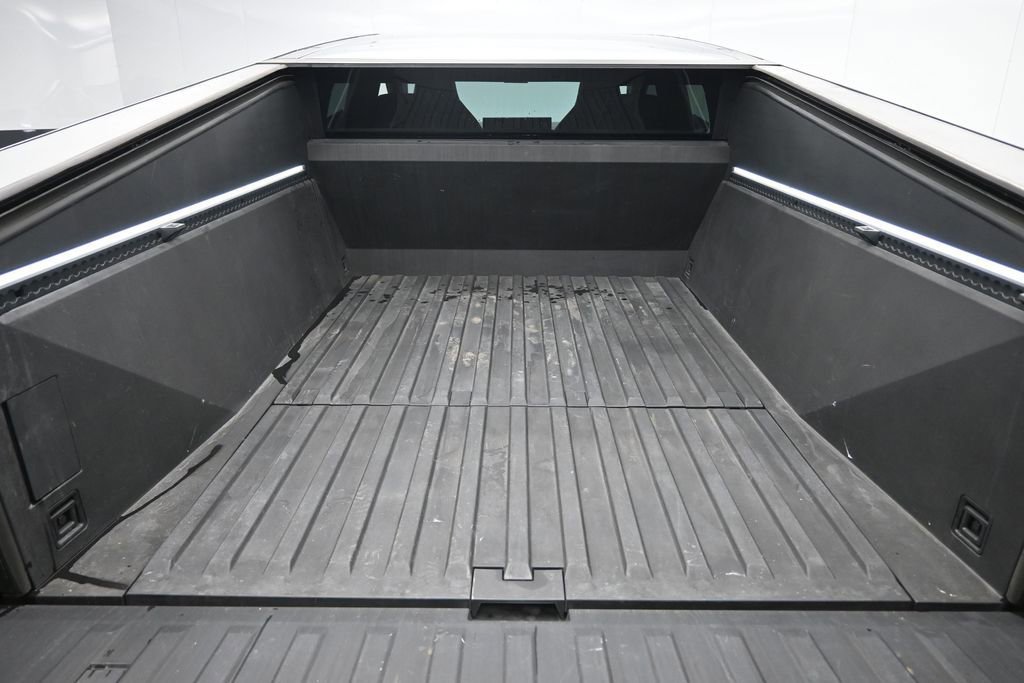 Used 2024 Tesla Cybertruck AWD Crew Cab image 24