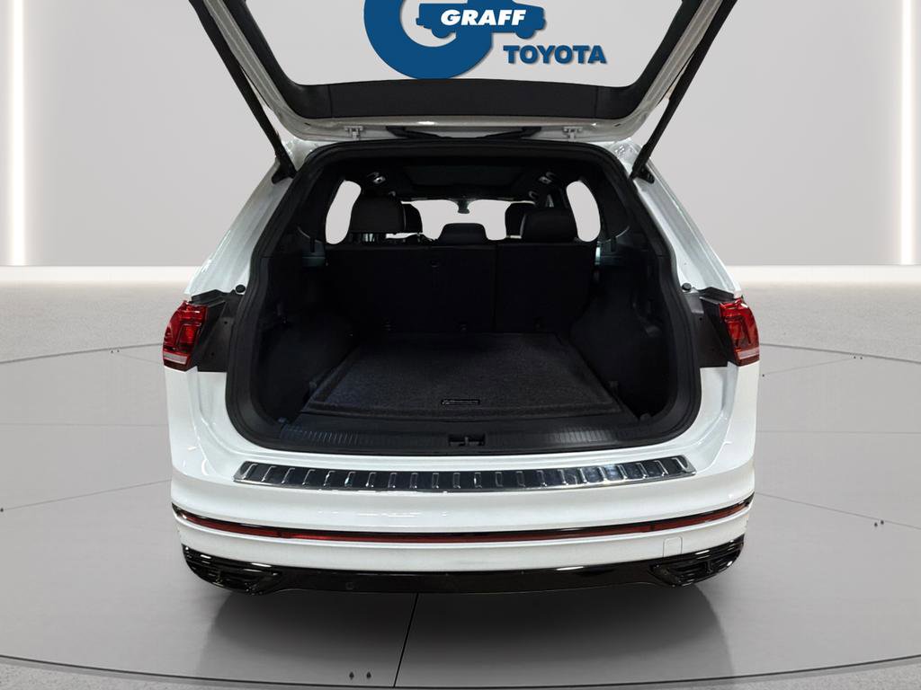 Used 2022 Volkswagen Tiguan SE R-Line image 27