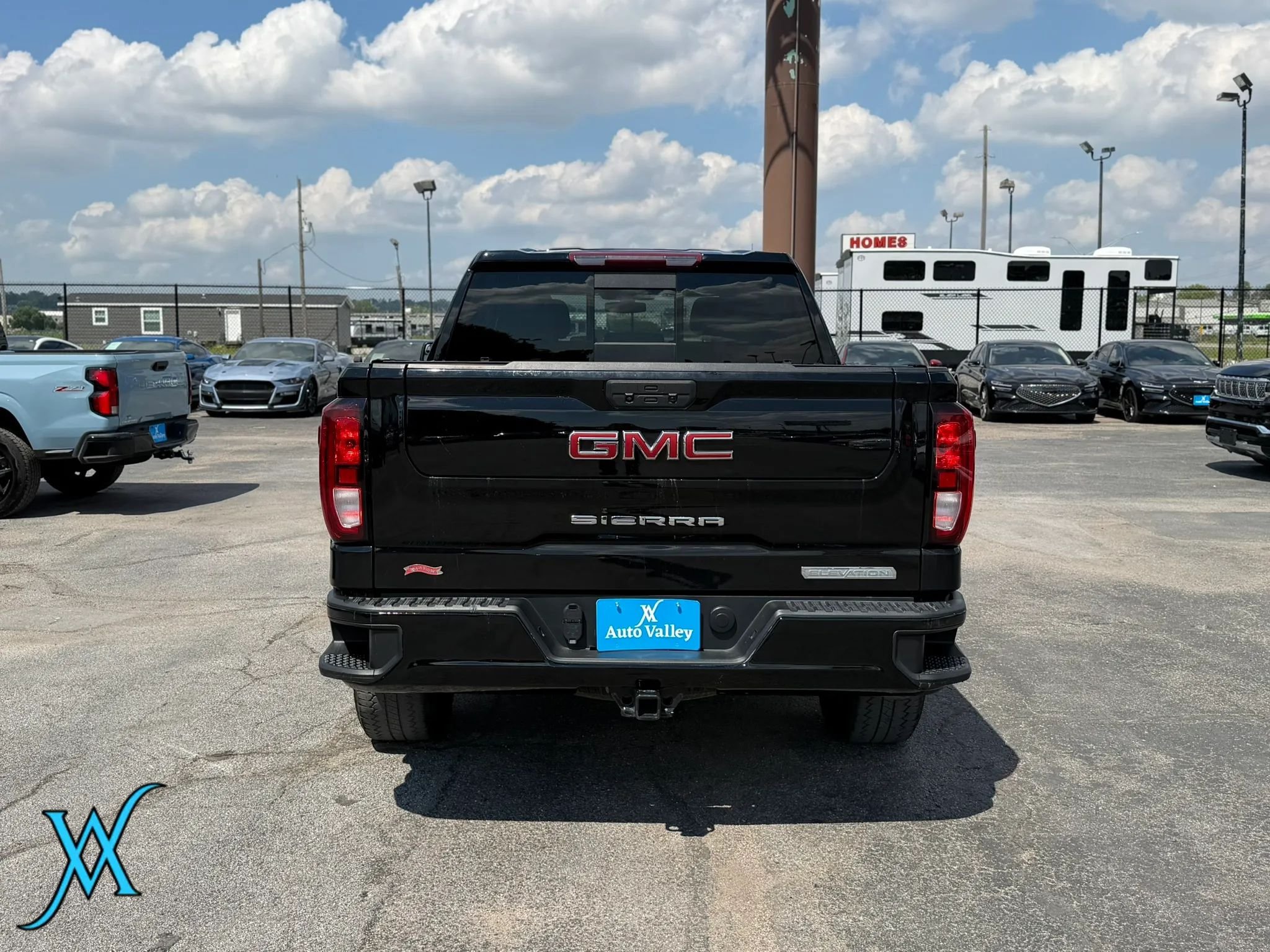Used 2022 GMC Sierra 1500 Elevation w/ Preferred Package AWD/4WD image 6