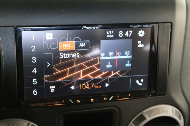 Used 2015 Jeep Wrangler Sport image 21