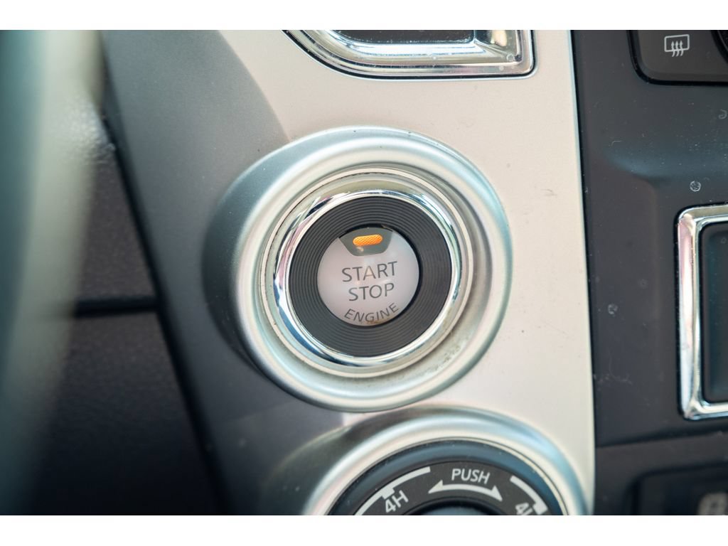 Used 2019 Nissan Titan SV w/ SV Convenience Package AWD/4WD image 30
