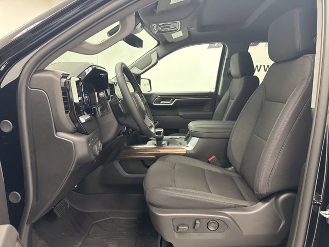 New 2026 Chevrolet Silverado 1500 RST w/ Dark Appearance Package AWD/4WD image 24