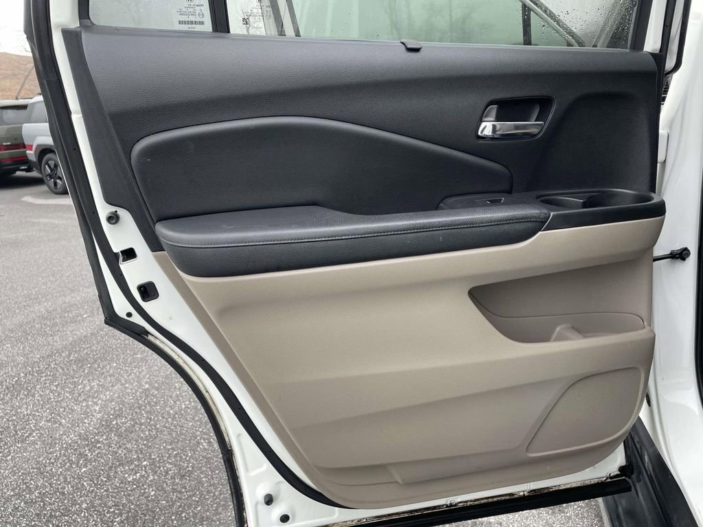 Used 2019 Honda Pilot Elite image 2