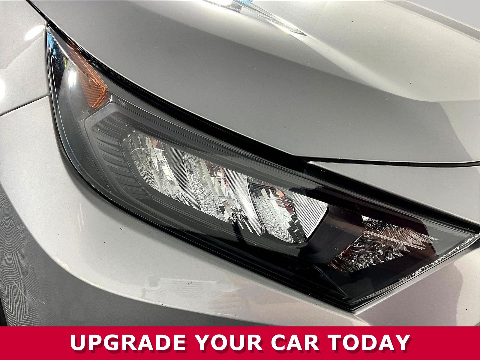 Used 2019 Toyota RAV4 LE w/ Carpet Mat Package FWD image 27