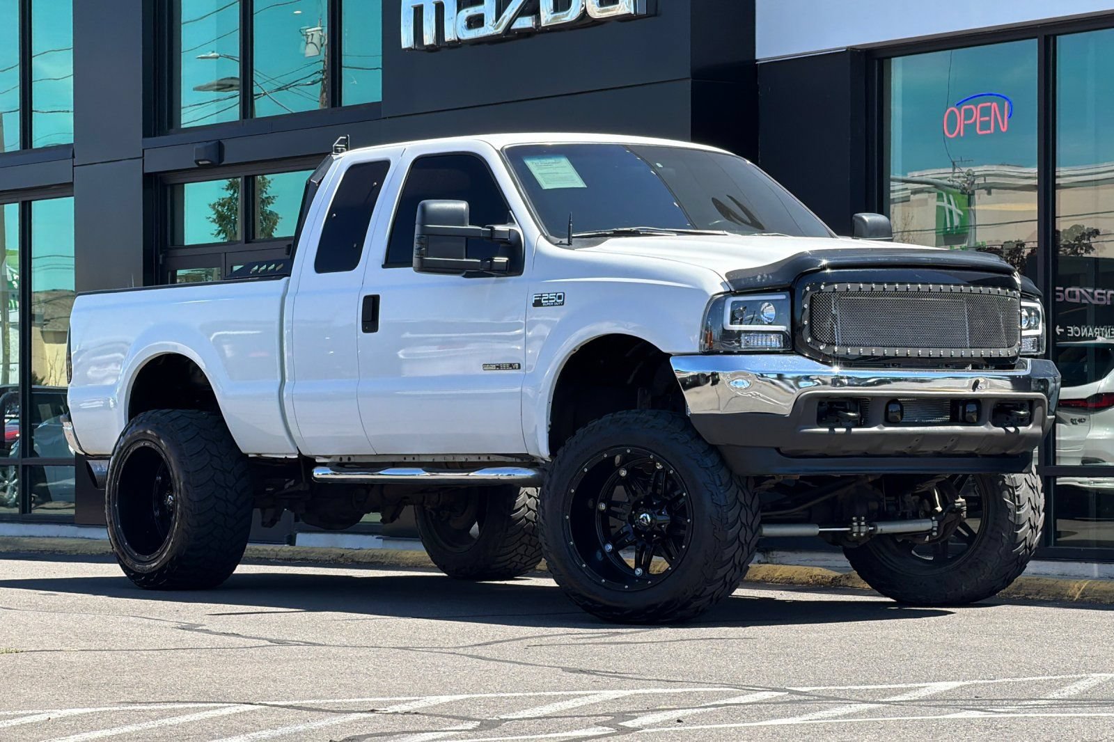 Used 2002 Ford F250 XLT AWD/4WD image 2