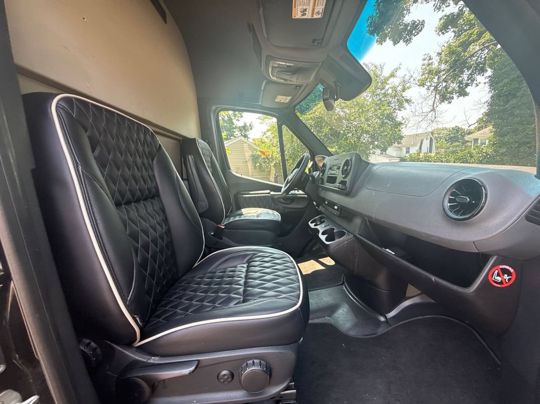 Used 2021 Mercedes-Benz Sprinter 3500 image 17