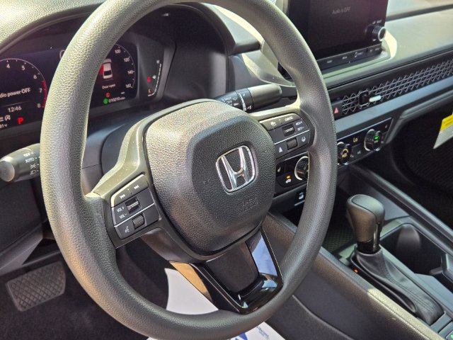 Certified 2025 Honda Accord SE image 9