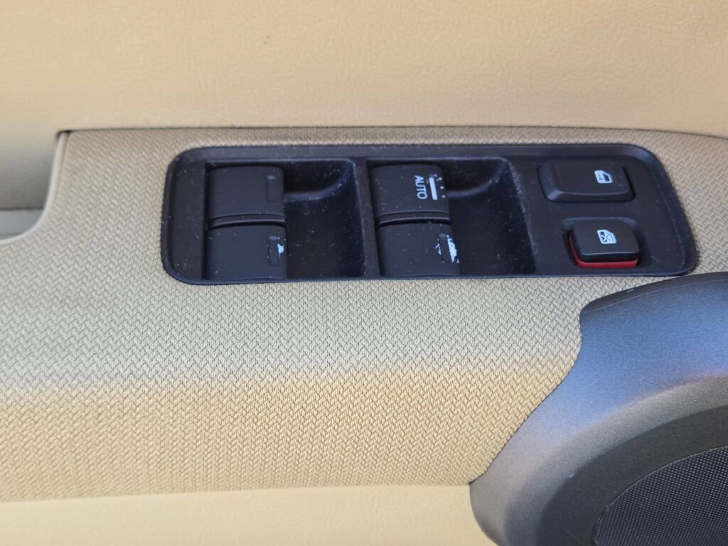 Used 2011 Honda CR-V SE image 26