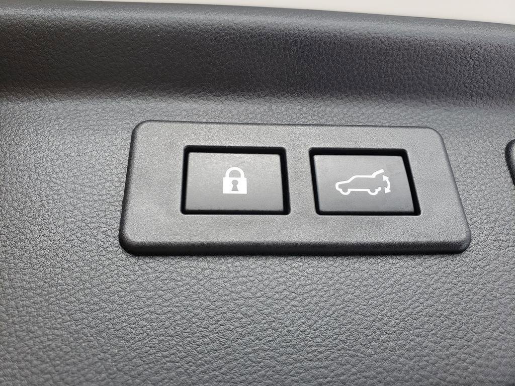 Used 2023 Subaru Forester Premium image 9