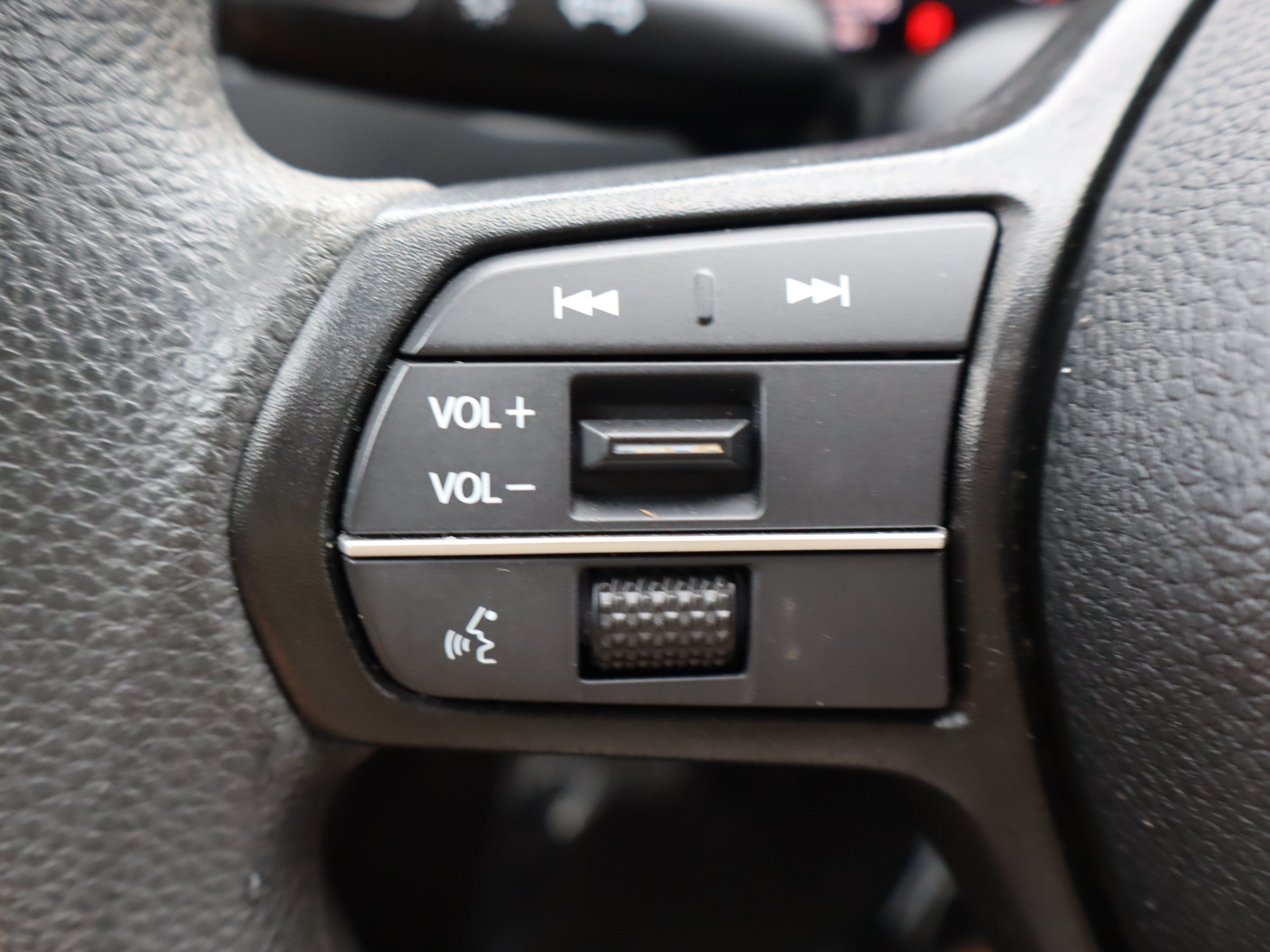 Used 2023 Honda Accord LX image 18