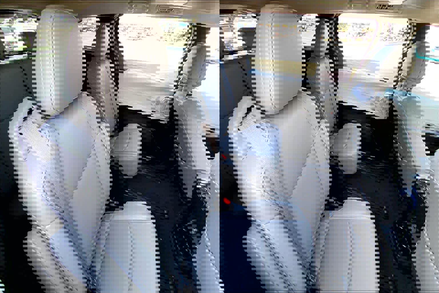 Used 2025 Toyota Sienna XLE w/ XLE Plus Package image 17