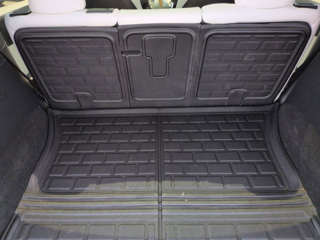 Used 2022 Tesla Model Y Performance image 26